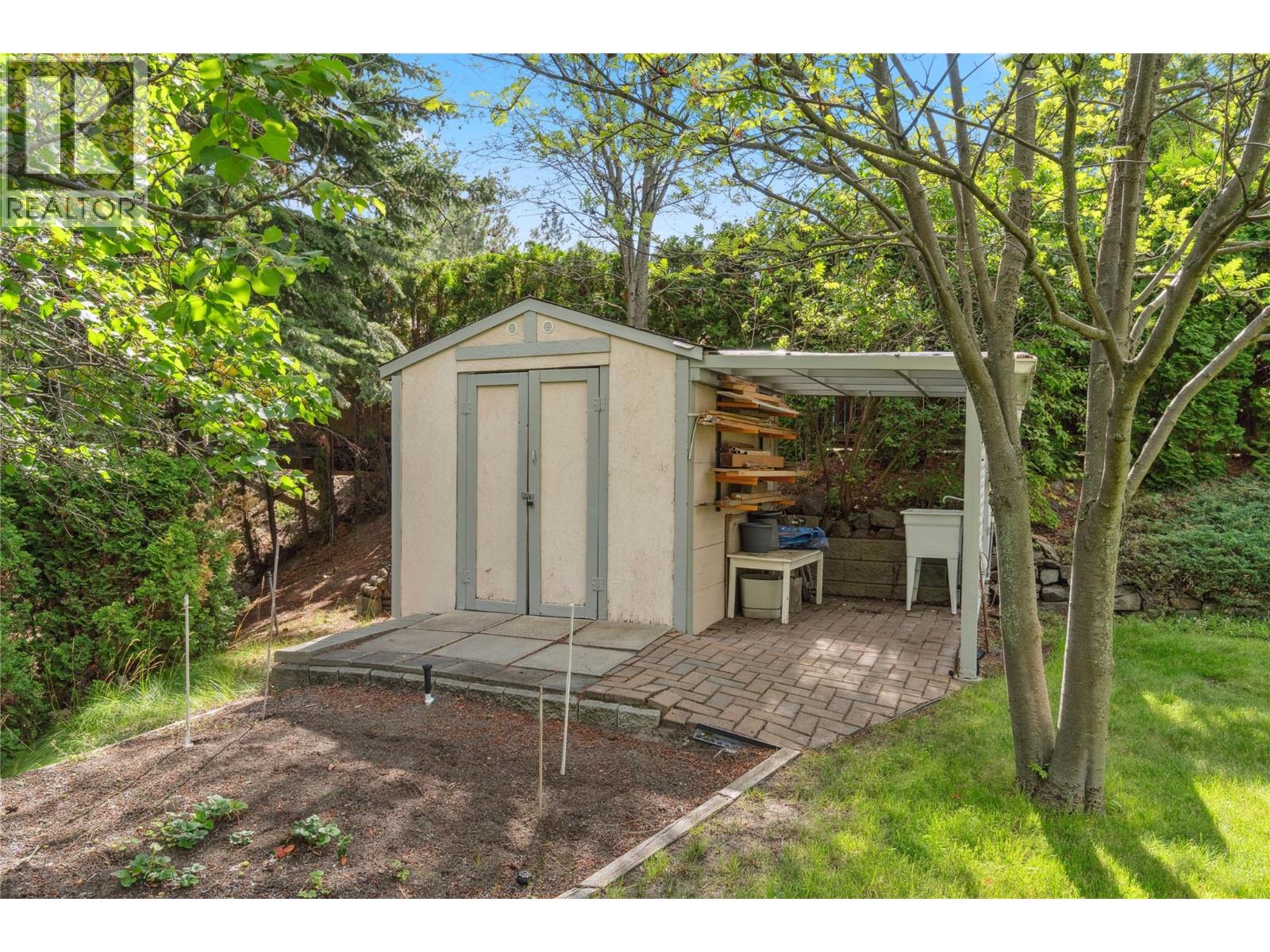 1869 Mckinley Court, Kamloops, British Columbia  V2E 2L9 - Photo 43 - 10376329