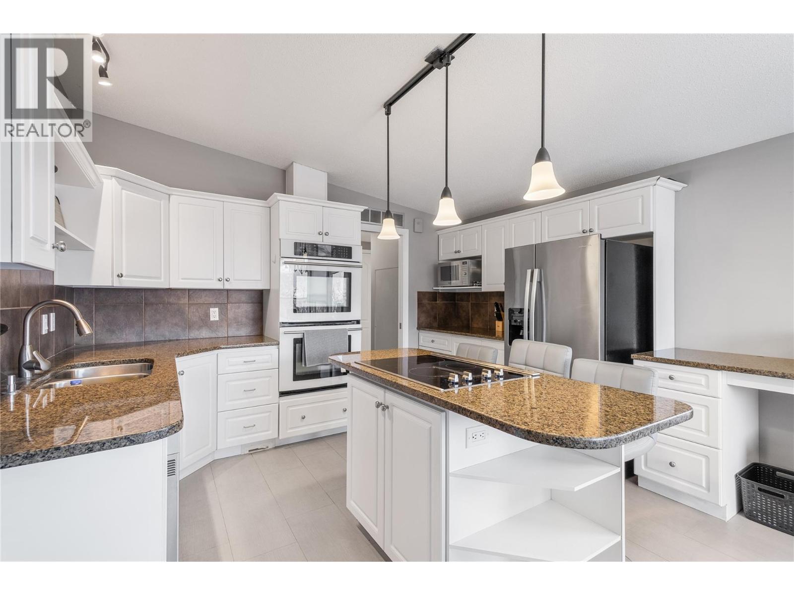 8211 Front Bench Road, Summerland, British Columbia  V0H 1Z4 - Photo 12 - 10376385