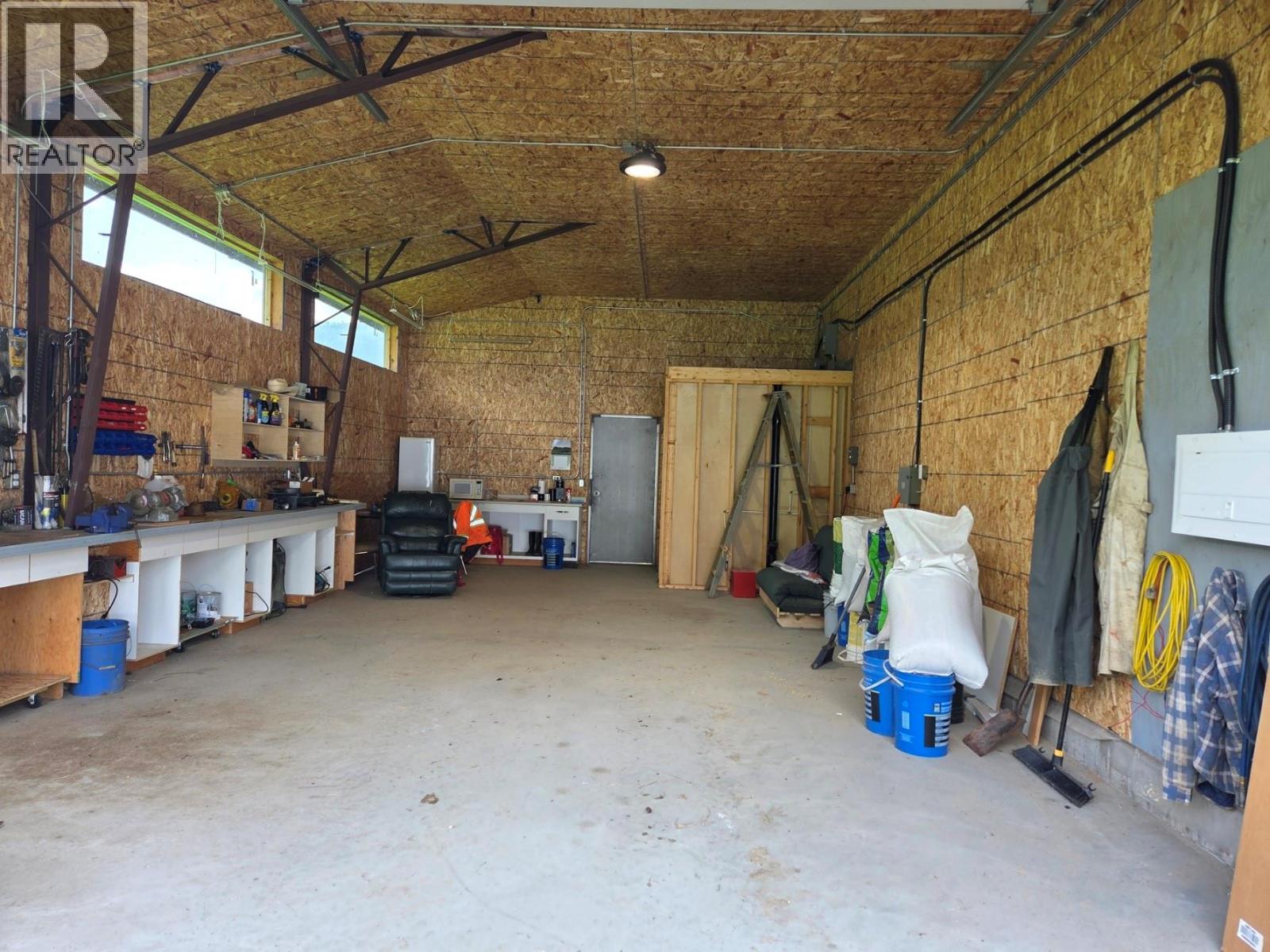 3284/3326 Yellowhead Highway S, Clearwater, British Columbia  V0E 1Z1 - Photo 8 - 10376408