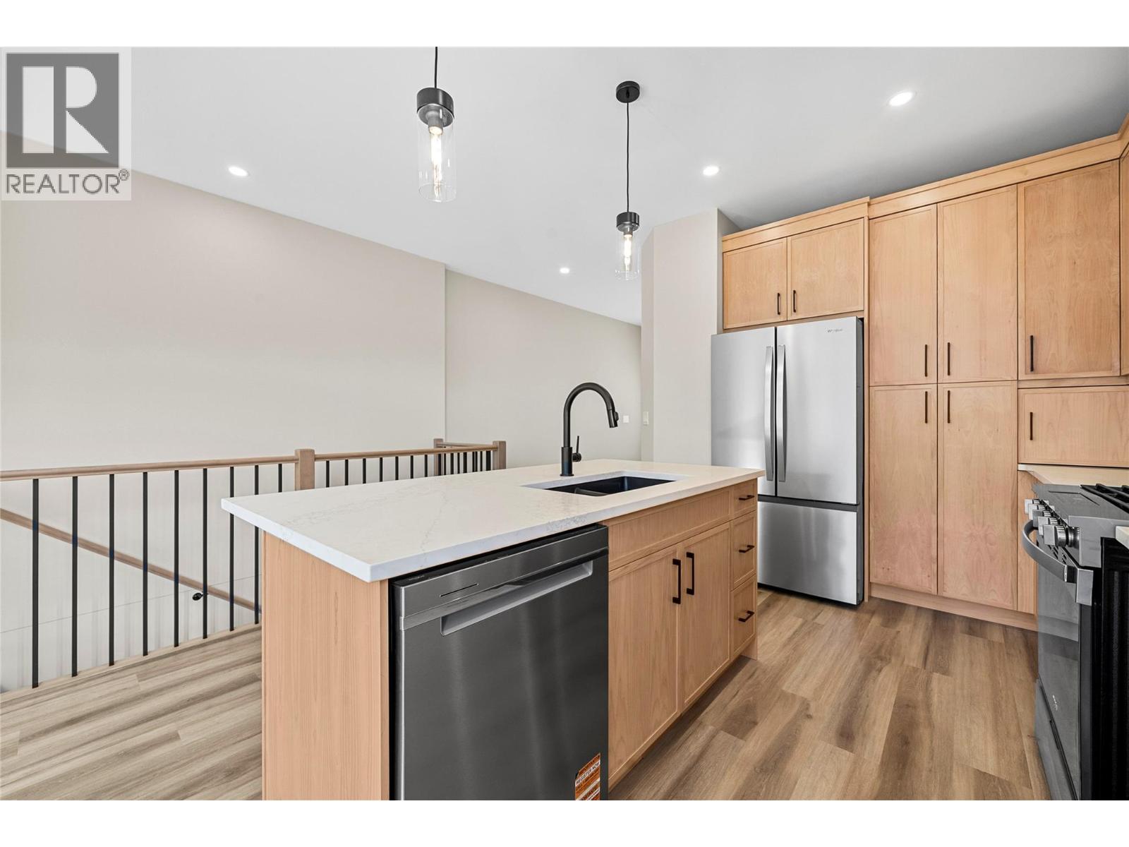 2951 27 Street Ne, Salmon Arm, British Columbia  V1E 2Z7 - Photo 9 - 10375689