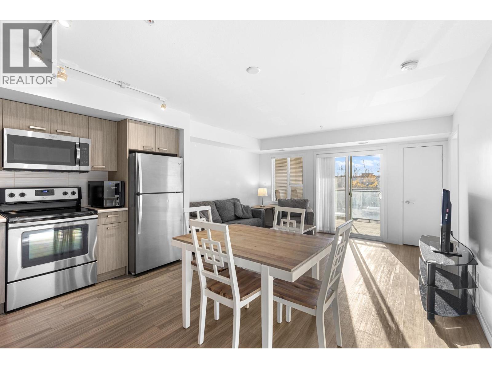 775 Academy Way Unit# 106, Kelowna, British Columbia  V1V 0A5 - Photo 2 - 10376374