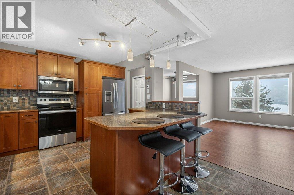 1610 16 Avenue Se, Salmon Arm, British Columbia  V1E 2M7 - Photo 12 - 10376400