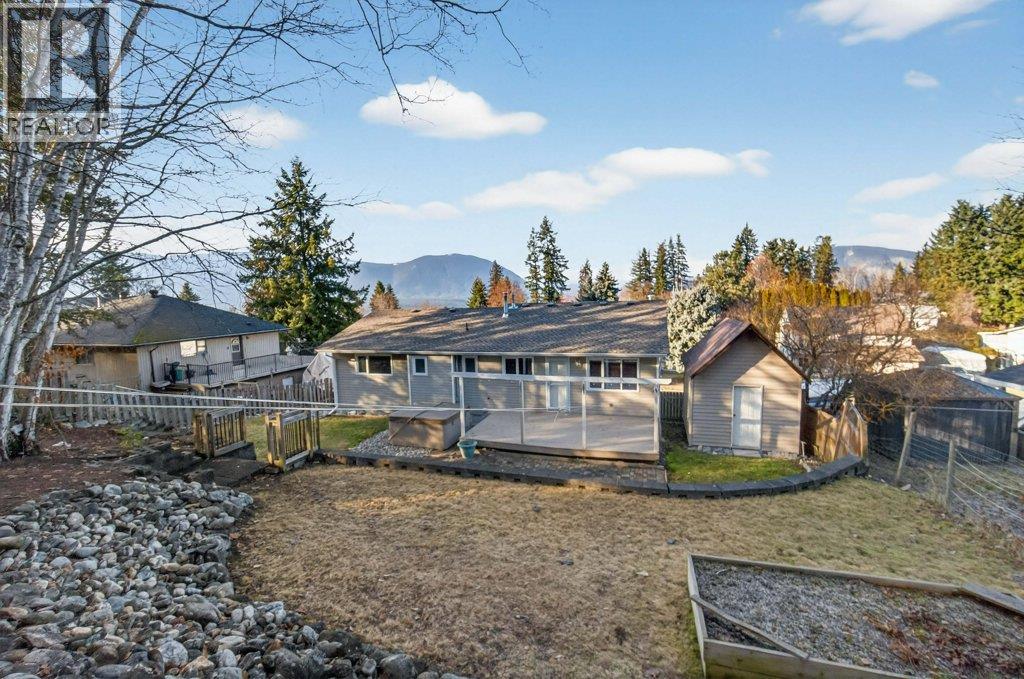 1610 16 Avenue Se, Salmon Arm, British Columbia  V1E 2M7 - Photo 42 - 10376400