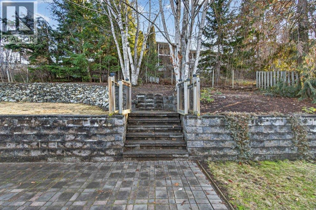 1610 16 Avenue Se, Salmon Arm, British Columbia  V1E 2M7 - Photo 44 - 10376400