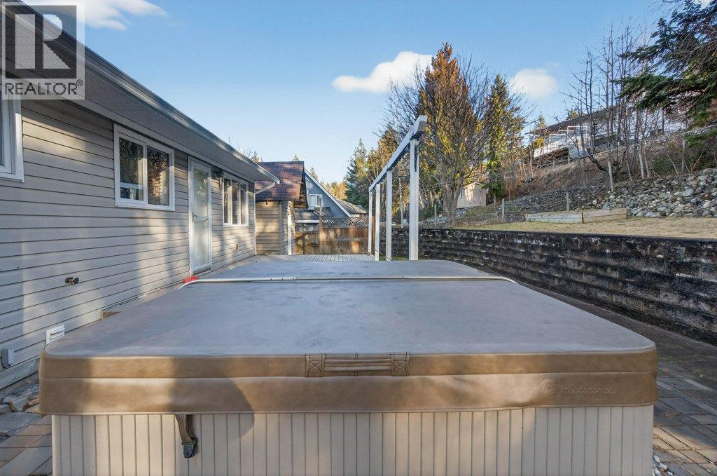 1610 16 Avenue Se, Salmon Arm, British Columbia  V1E 2M7 - Photo 48 - 10376400