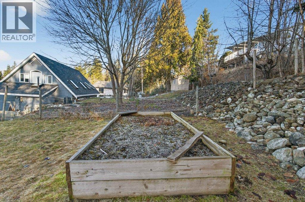 1610 16 Avenue Se, Salmon Arm, British Columbia  V1E 2M7 - Photo 51 - 10376400