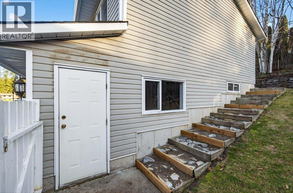 1610 16 Avenue Se, Salmon Arm, British Columbia  V1E 2M7 - Photo 53 - 10376400