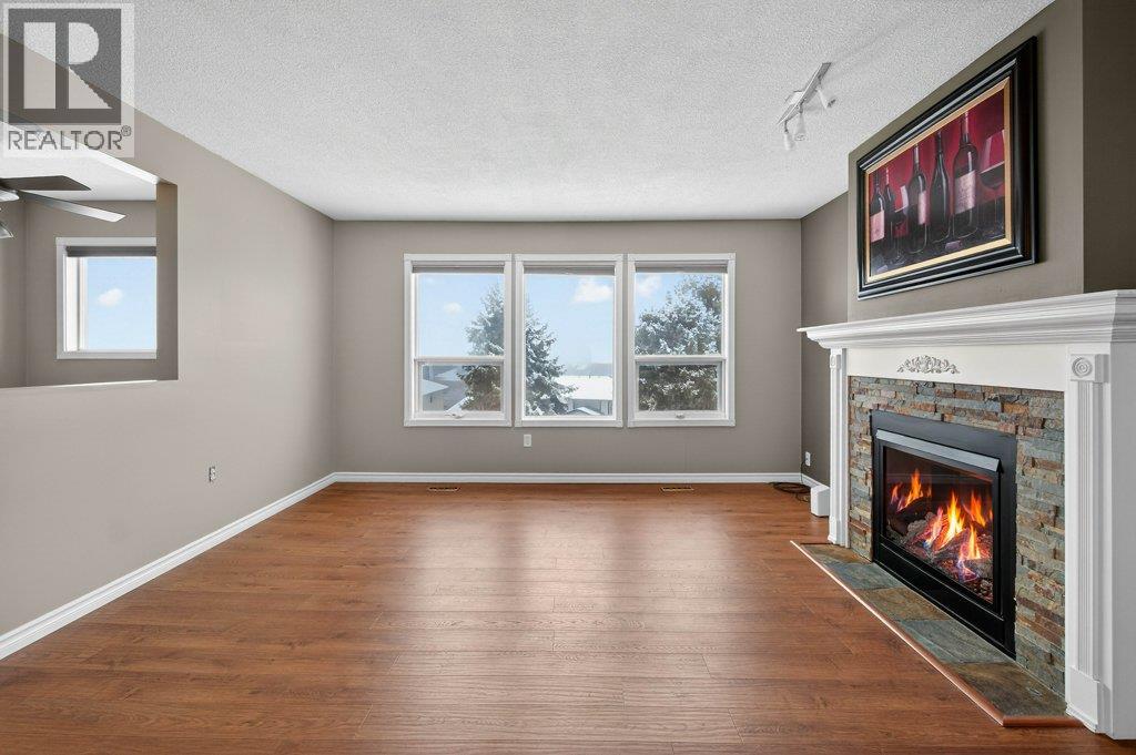 1610 16 Avenue Se, Salmon Arm, British Columbia  V1E 2M7 - Photo 7 - 10376400