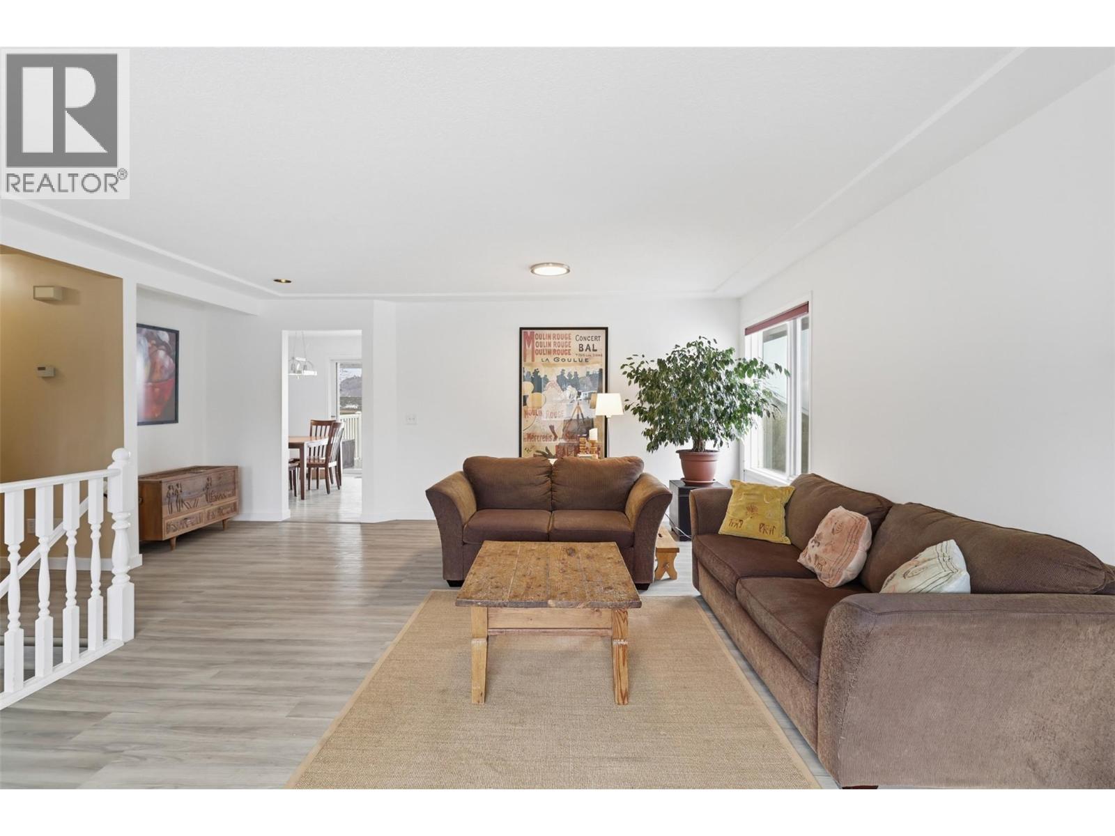 1810 Mckinley Court, Kamloops, British Columbia  V2E 2L9 - Photo 8 - 10376187