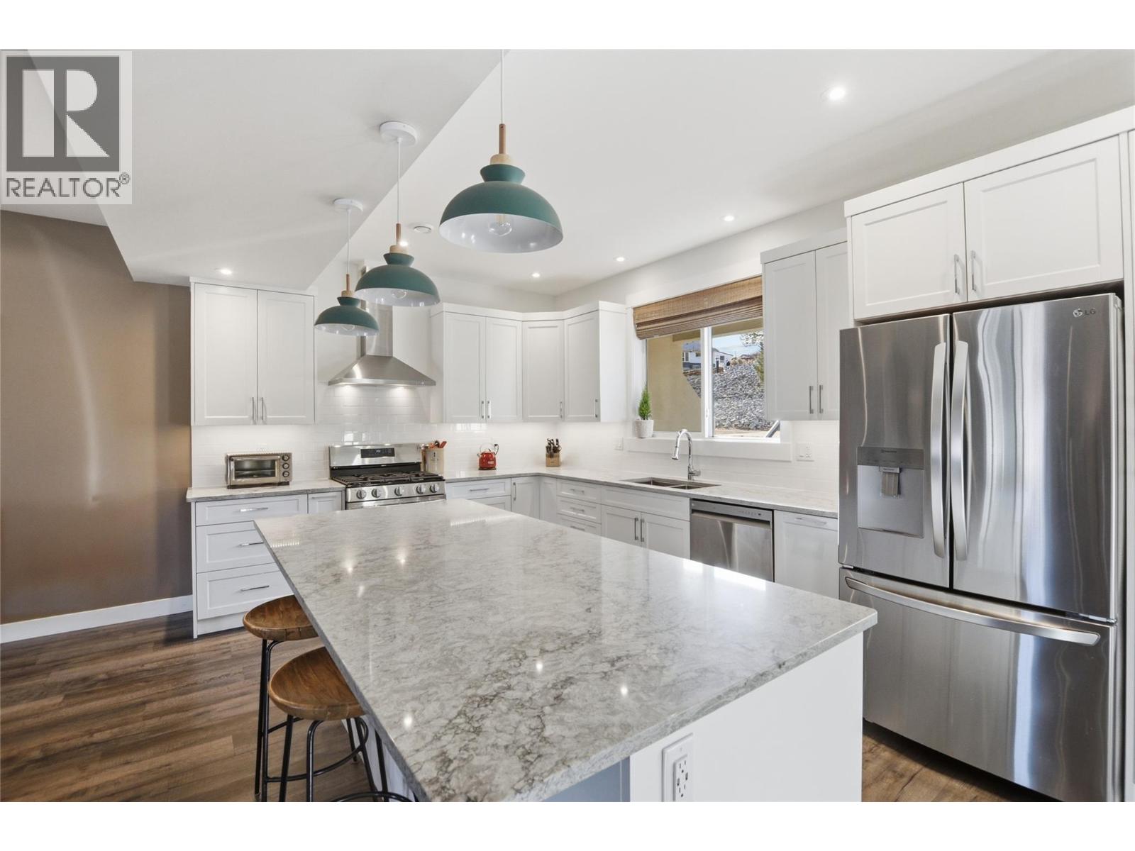 6390 Okanagan Street, Oliver, British Columbia  V0H 1T0 - Photo 10 - 10375835