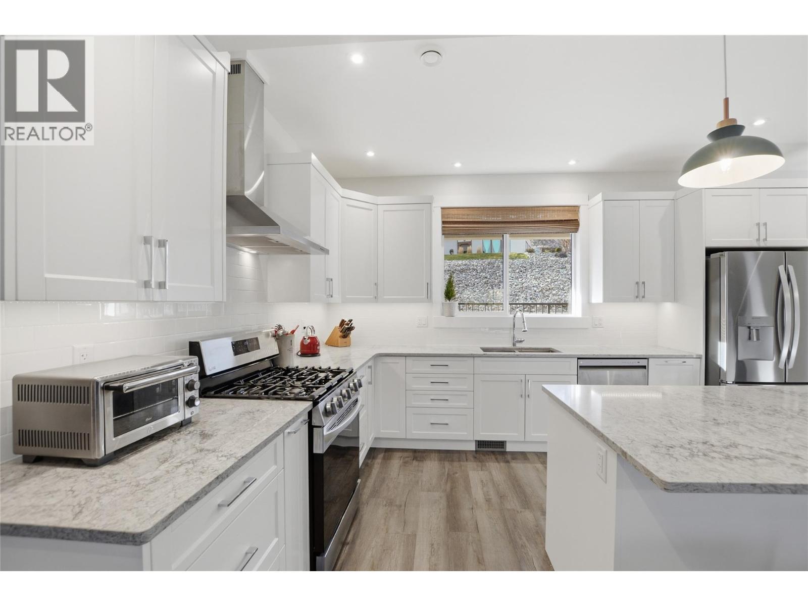 6390 Okanagan Street, Oliver, British Columbia  V0H 1T0 - Photo 11 - 10375835