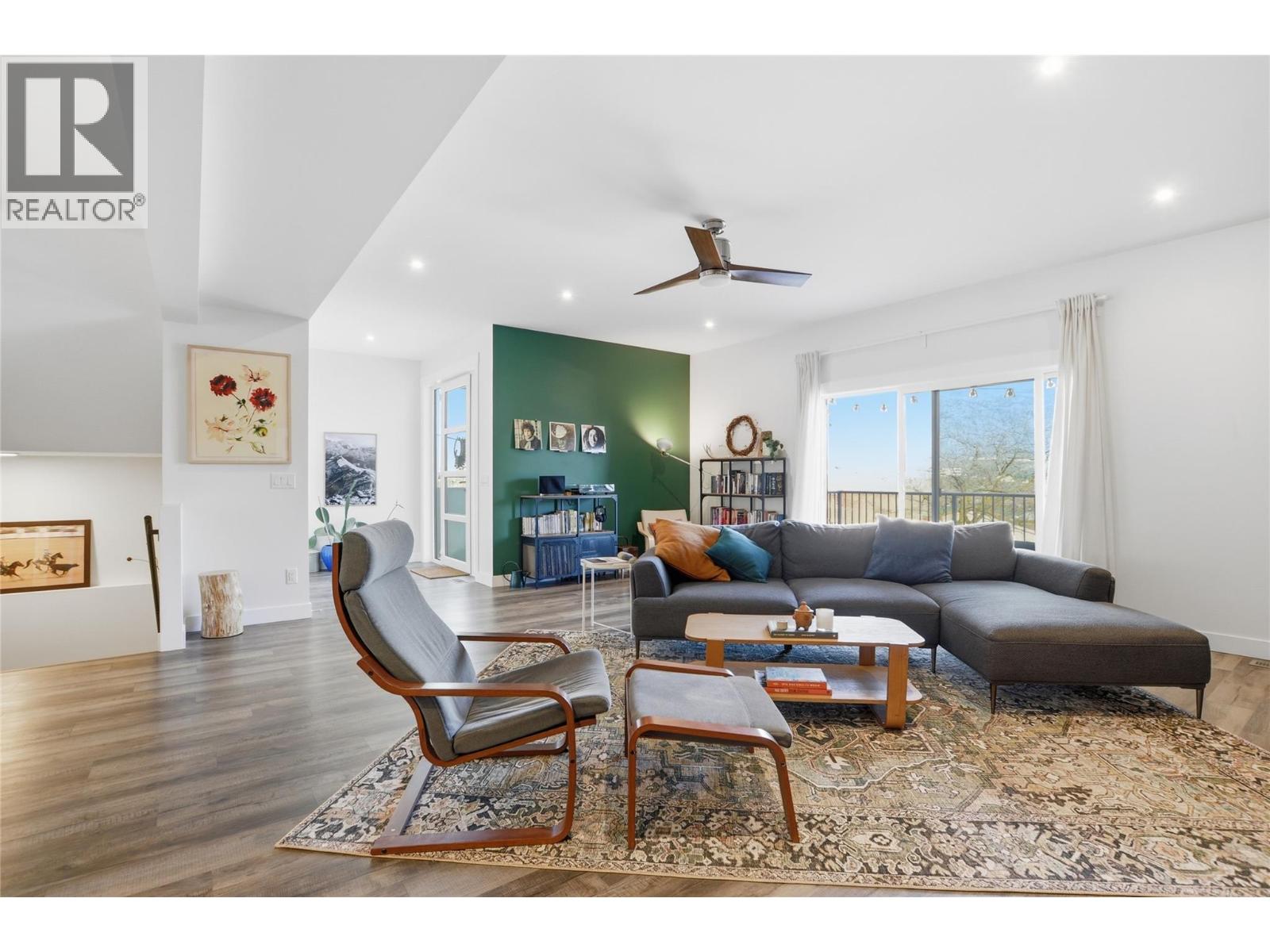 6390 Okanagan Street, Oliver, British Columbia  V0H 1T0 - Photo 13 - 10375835