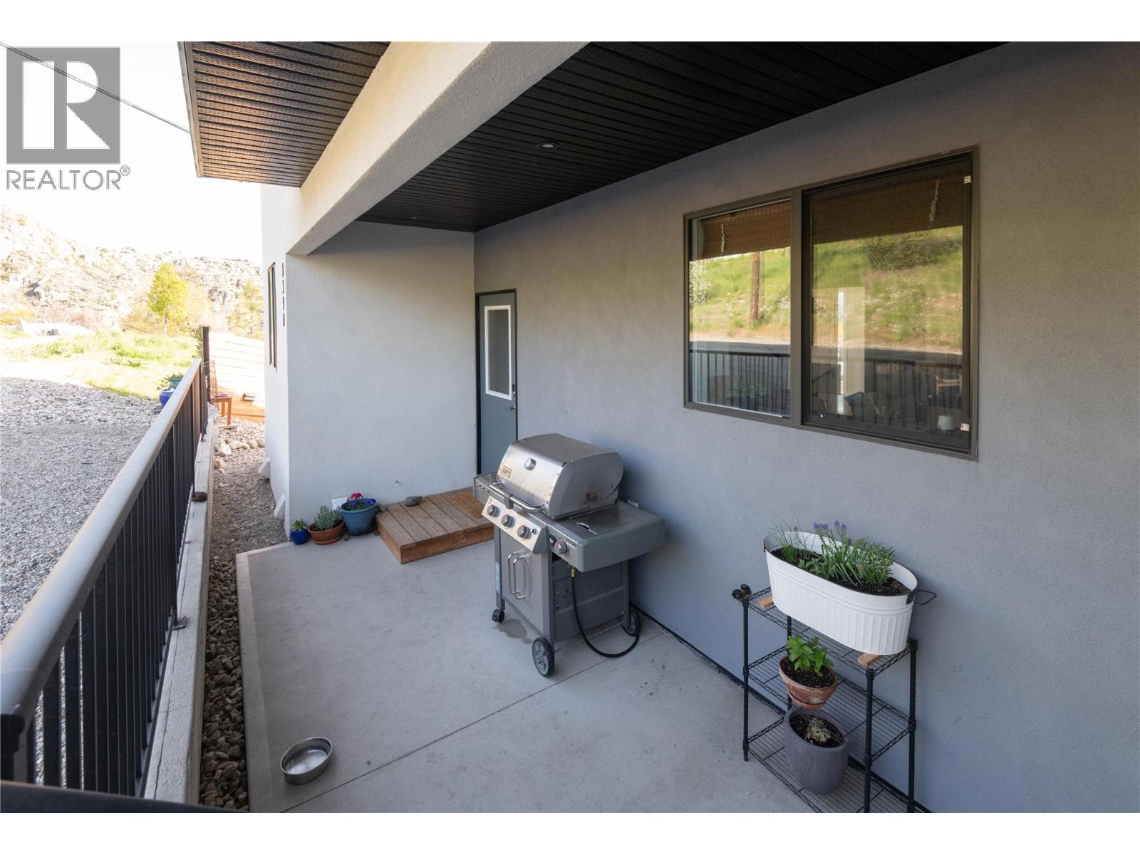 6390 Okanagan Street, Oliver, British Columbia  V0H 1T0 - Photo 39 - 10375835