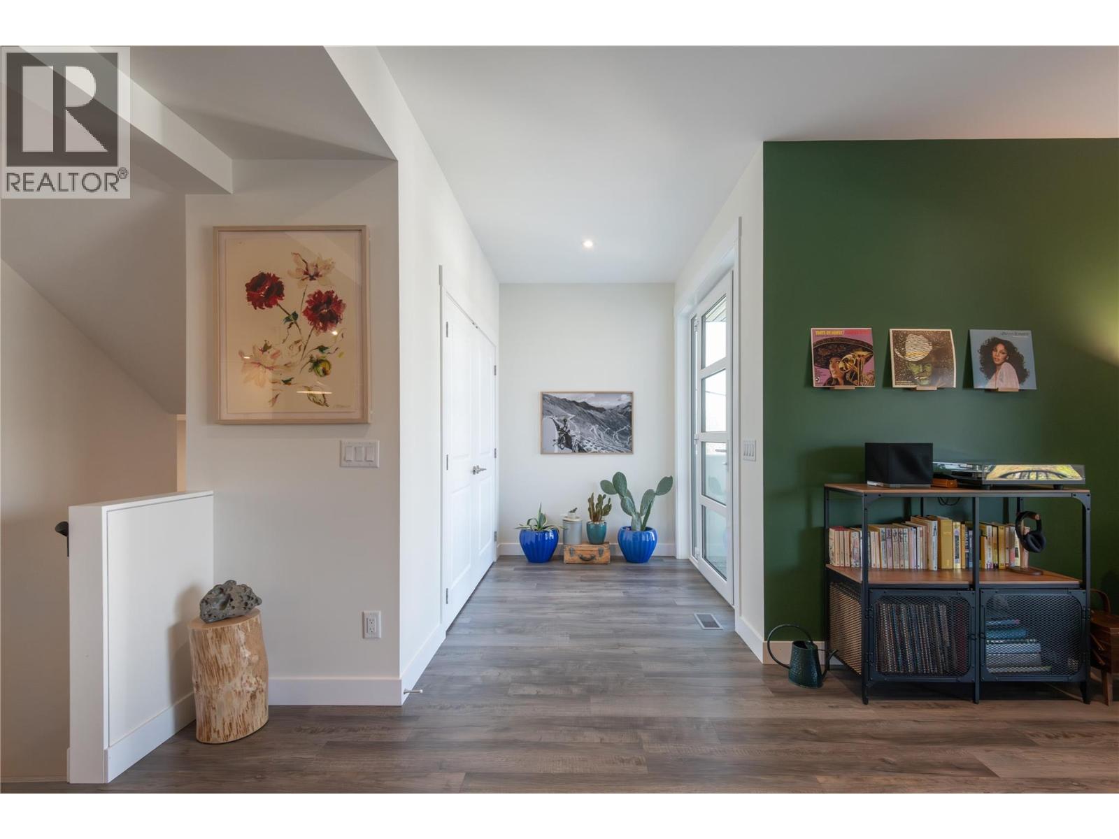 6390 Okanagan Street, Oliver, British Columbia  V0H 1T0 - Photo 4 - 10375835