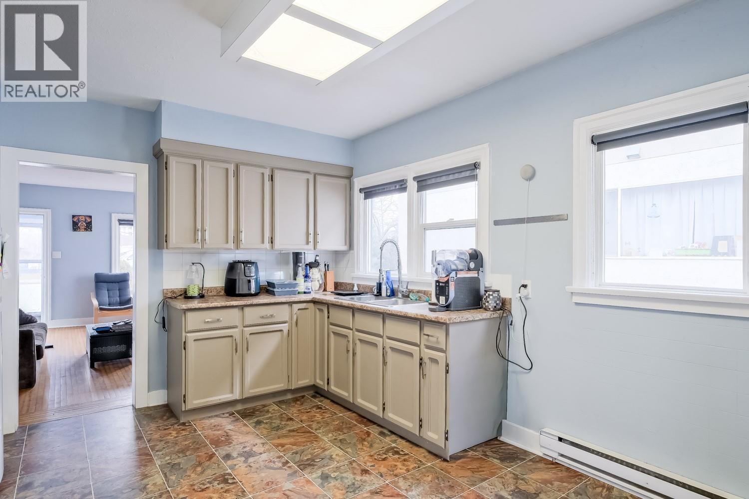 857 Main Street, Penticton, British Columbia  V2A 5E3 - Photo 22 - 10376427