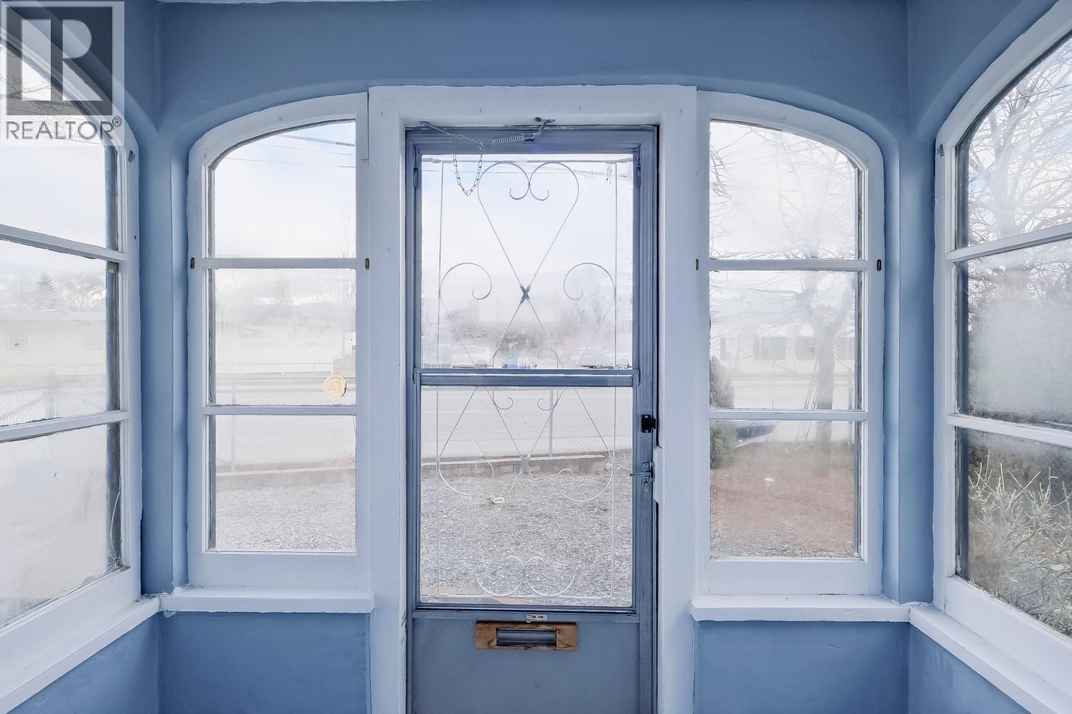 857 Main Street, Penticton, British Columbia  V2A 5E3 - Photo 26 - 10376427