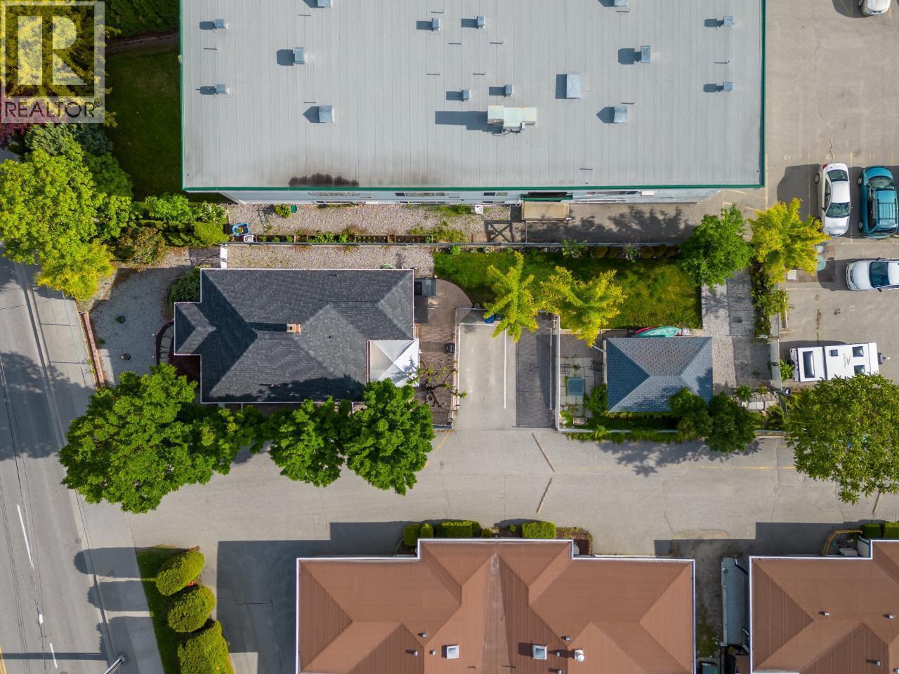 857 Main Street, Penticton, British Columbia  V2A 5E3 - Photo 3 - 10376427