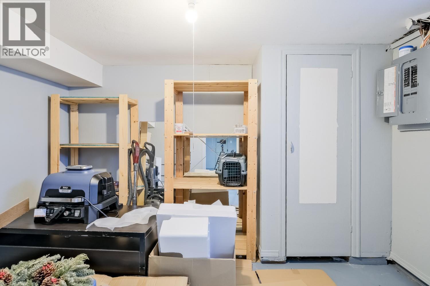 857 Main Street, Penticton, British Columbia  V2A 5E3 - Photo 37 - 10376427