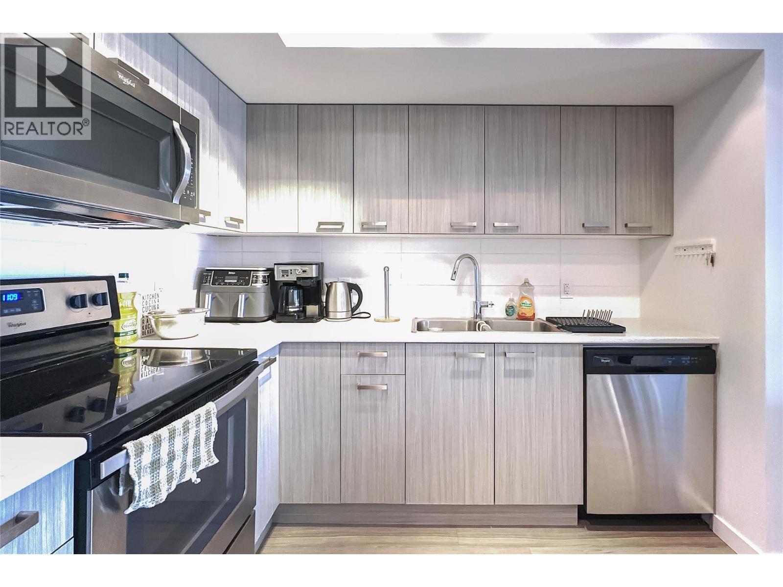 775 Academy Way Unit# 218, Kelowna, British Columbia  V1V 0A5 - Photo 4 - 10376309