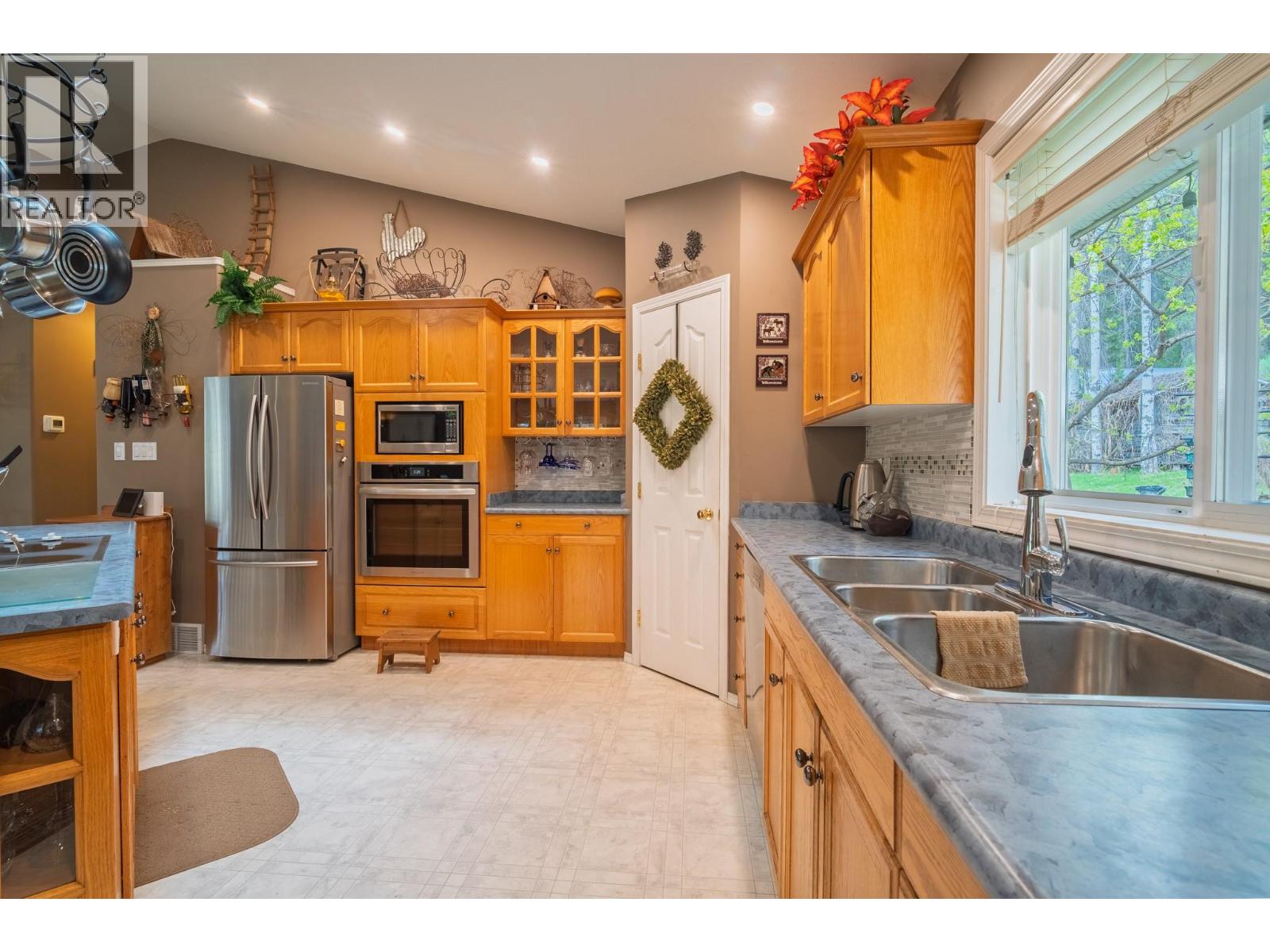 610 Strathmore Avenue, Greenwood, British Columbia  V0H 1J0 - Photo 21 - 10376052