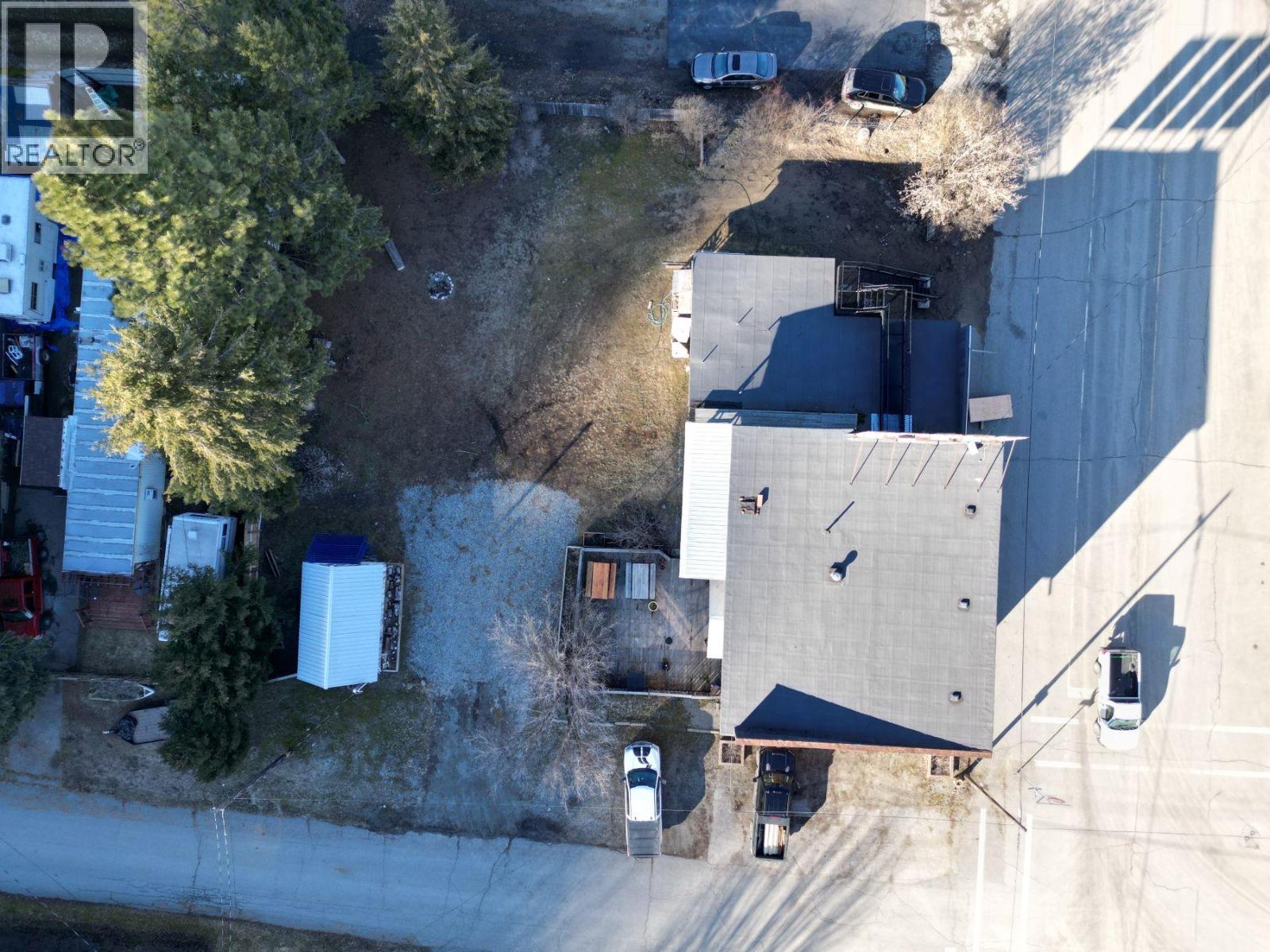 607 Fifth Avenue, Midway, British Columbia  V0H 1M0 - Photo 5 - 10376435