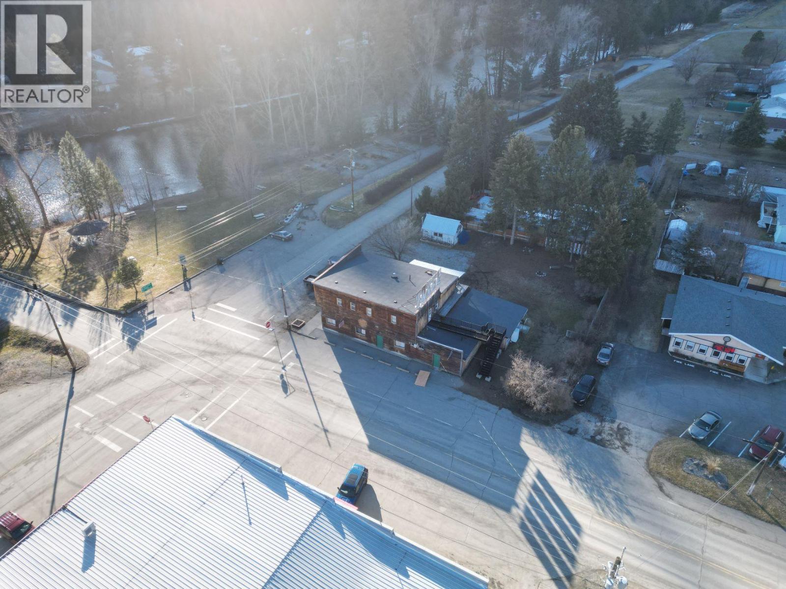 607 Fifth Avenue, Midway, British Columbia  V0H 1M0 - Photo 6 - 10376435