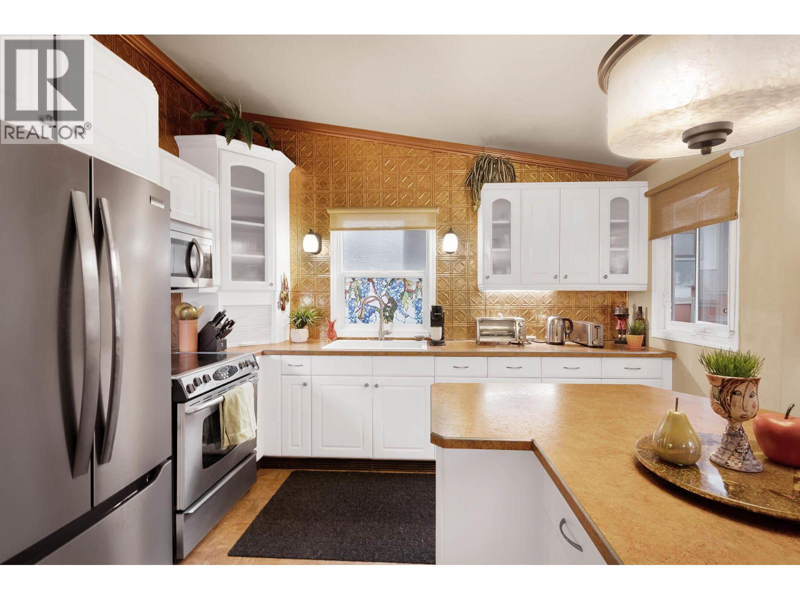 681 Douglas Street, Kamloops, British Columbia  V2C 3C4 - Photo 11 - 10376386