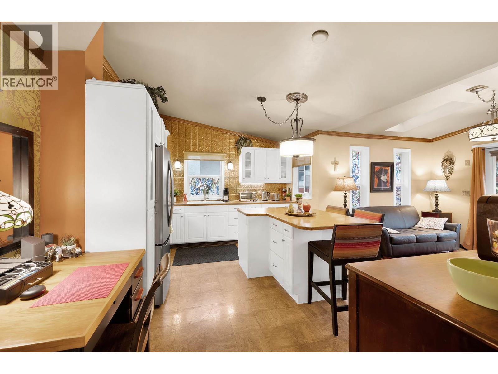 681 Douglas Street, Kamloops, British Columbia  V2C 3C4 - Photo 9 - 10376386