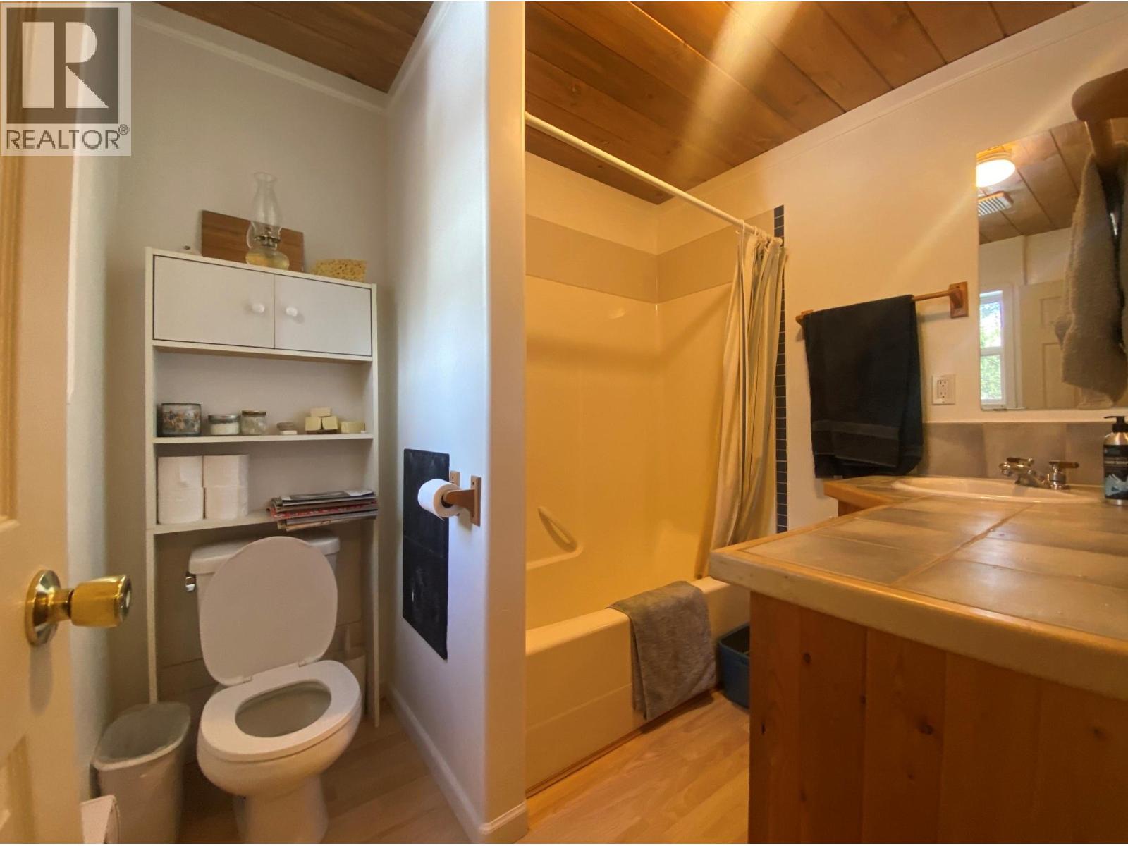 10625 Granby Road, Grand Forks, British Columbia  V0H 1H1 - Photo 16 - 10376365