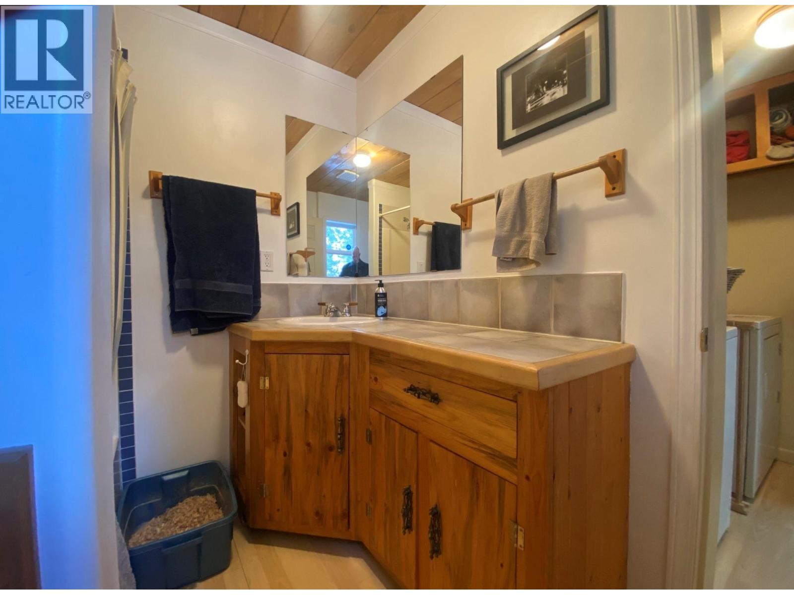 10625 Granby Road, Grand Forks, British Columbia  V0H 1H1 - Photo 17 - 10376365