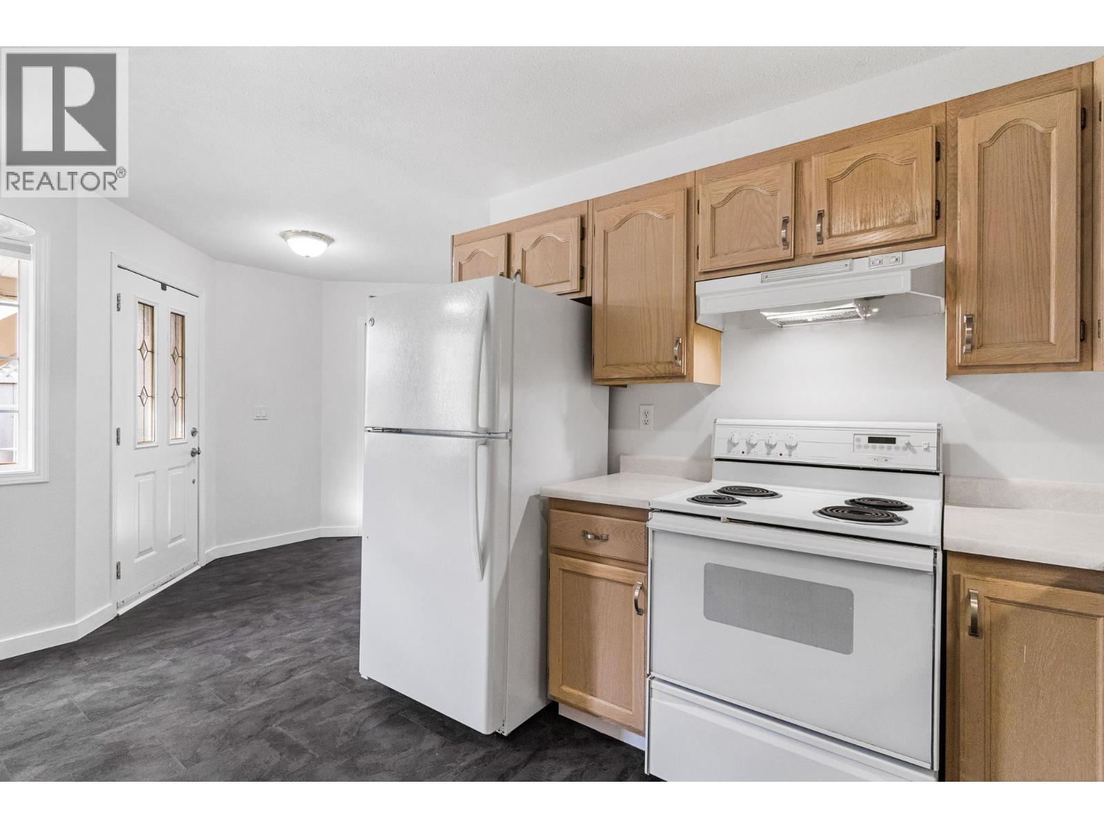 7841 Highway 97 N Highway Unit# 4 Lot# 122, Kelowna, British Columbia  V4V 1E7 - Photo 6 - 10376338