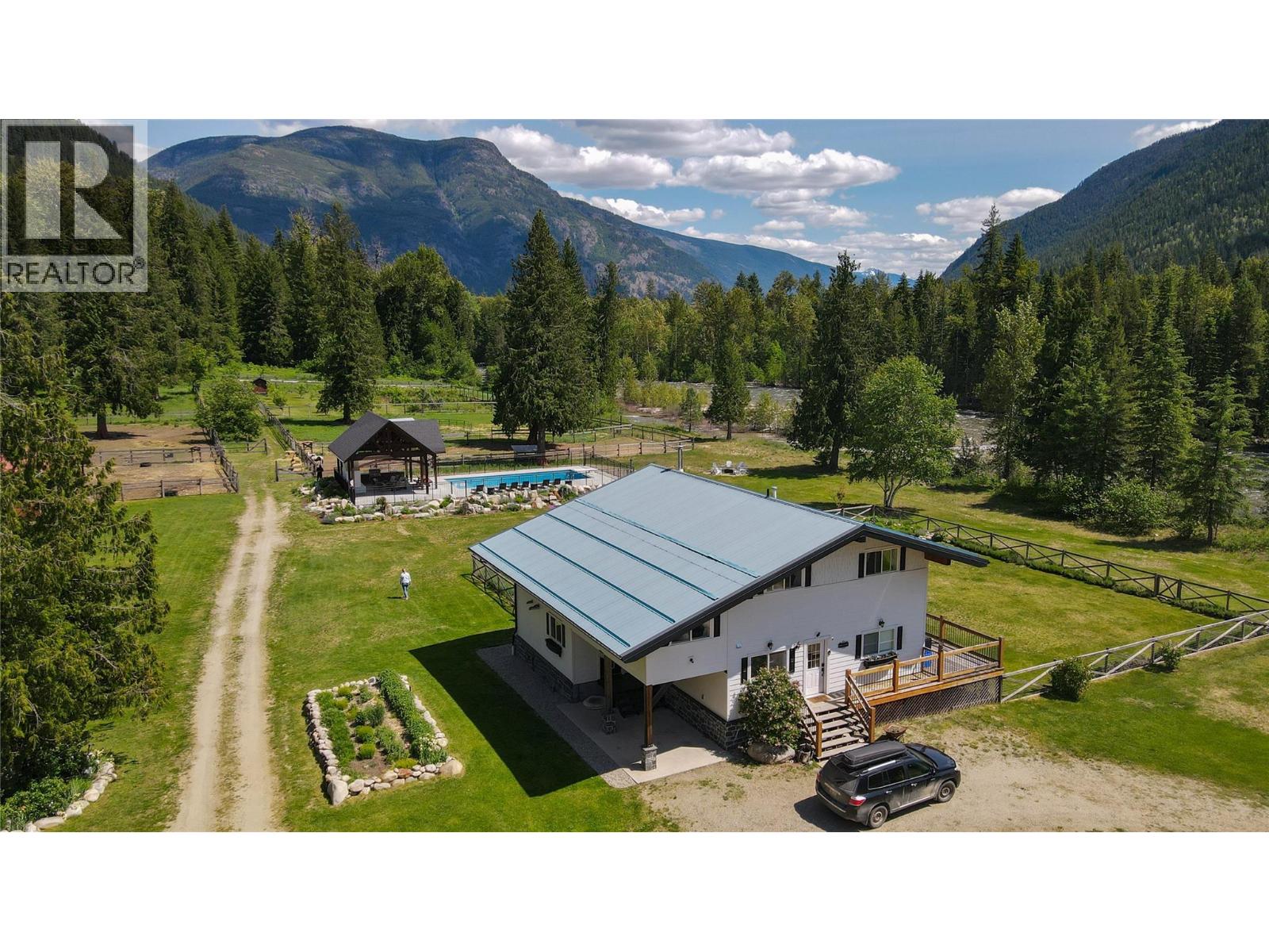 3290 Little Slocan South Road, Winlaw, British Columbia  V0G 2J0 - Photo 5 - 10376266