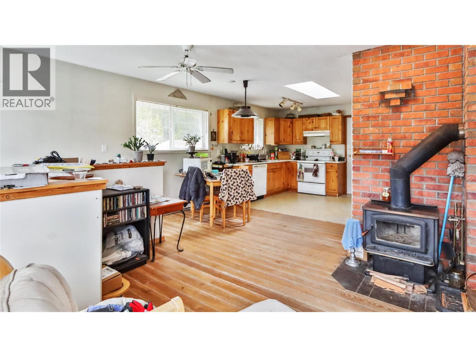 12165 Highway 3, Greenwood, British Columbia  V0H 1J0 - Photo 17 - 10376436