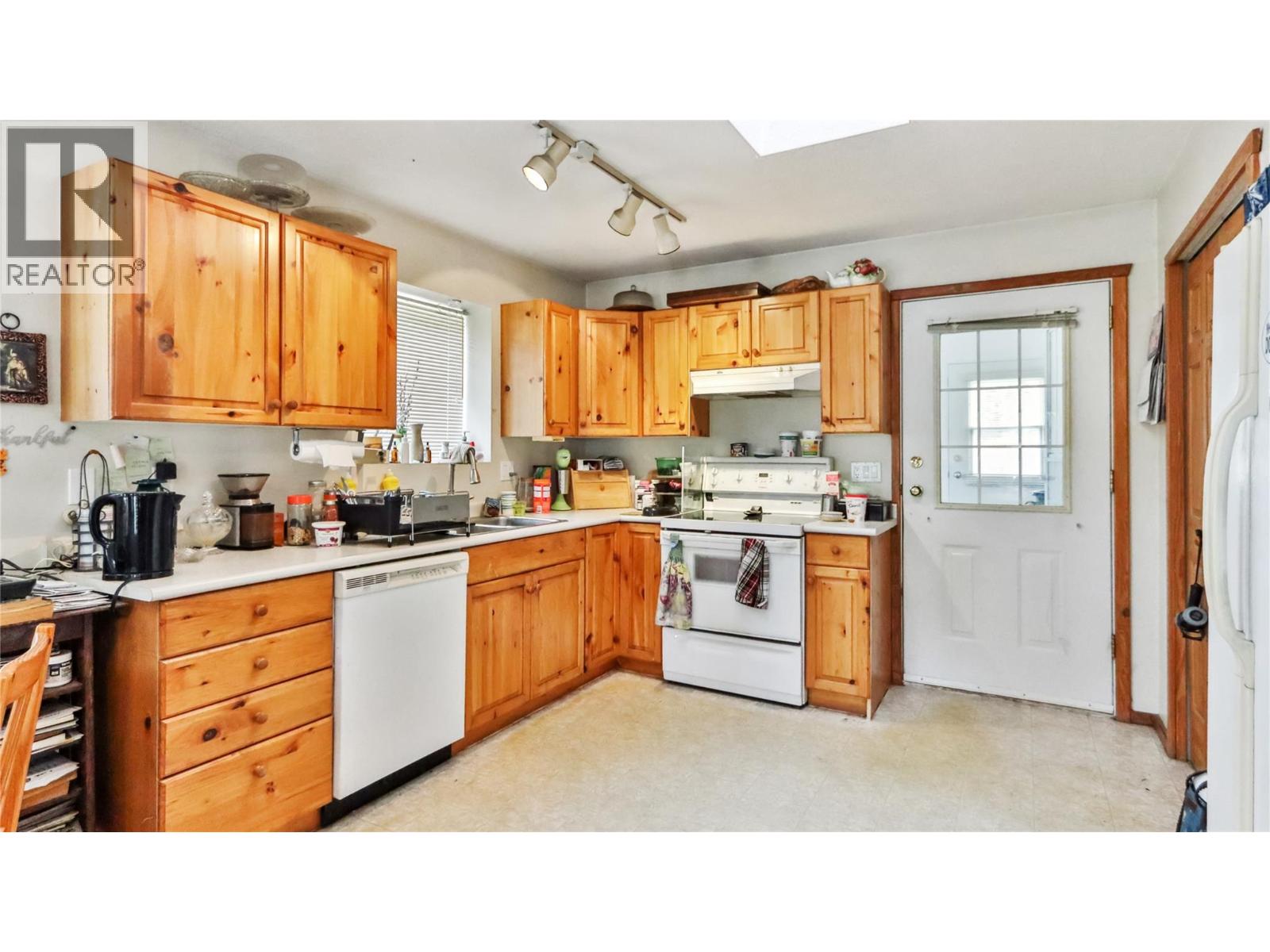 12165 Highway 3, Greenwood, British Columbia  V0H 1J0 - Photo 19 - 10376436