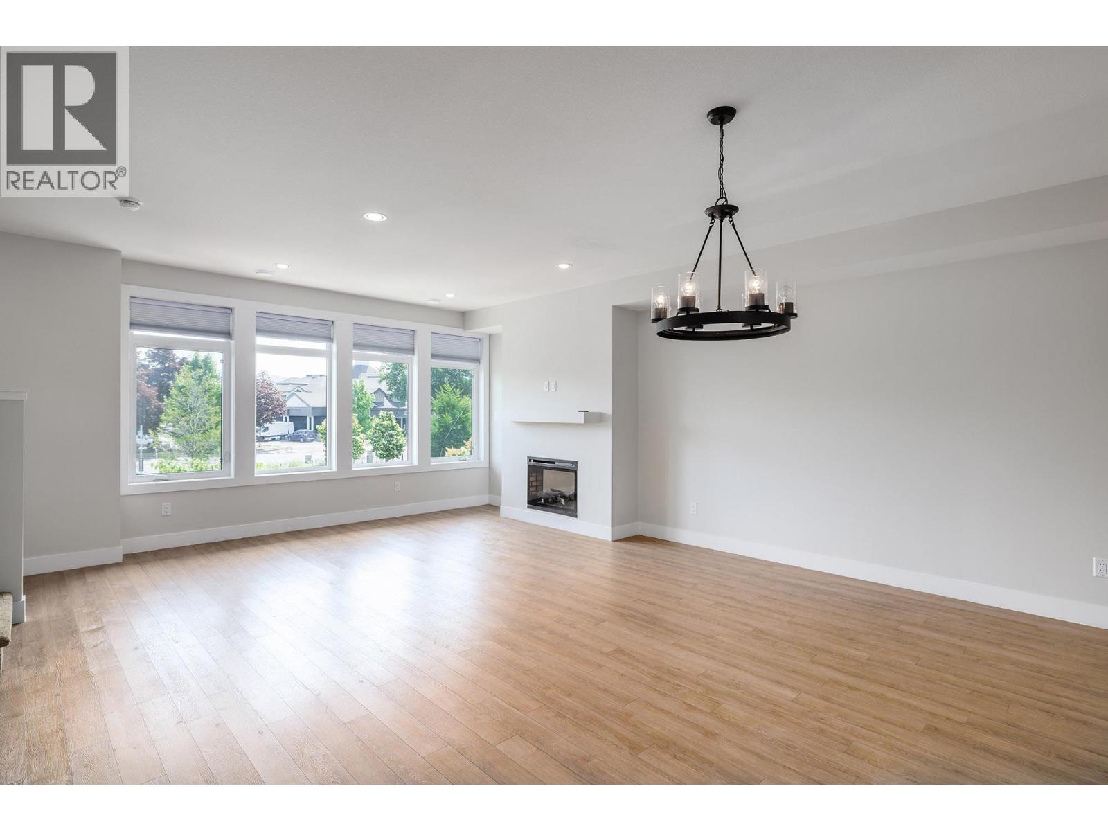 1102 Cameron Avenue Unit# 3, Kelowna, British Columbia  V1Y 0B2 - Photo 3 - 10376465