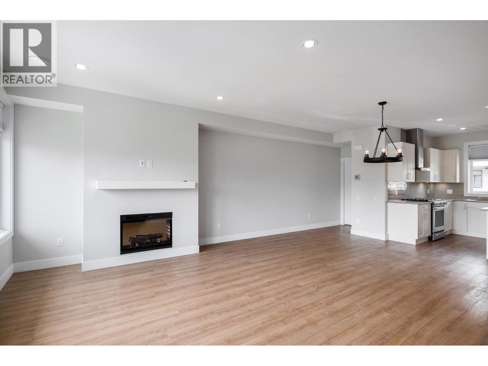 1102 Cameron Avenue Unit# 3, Kelowna, British Columbia  V1Y 0B2 - Photo 4 - 10376465