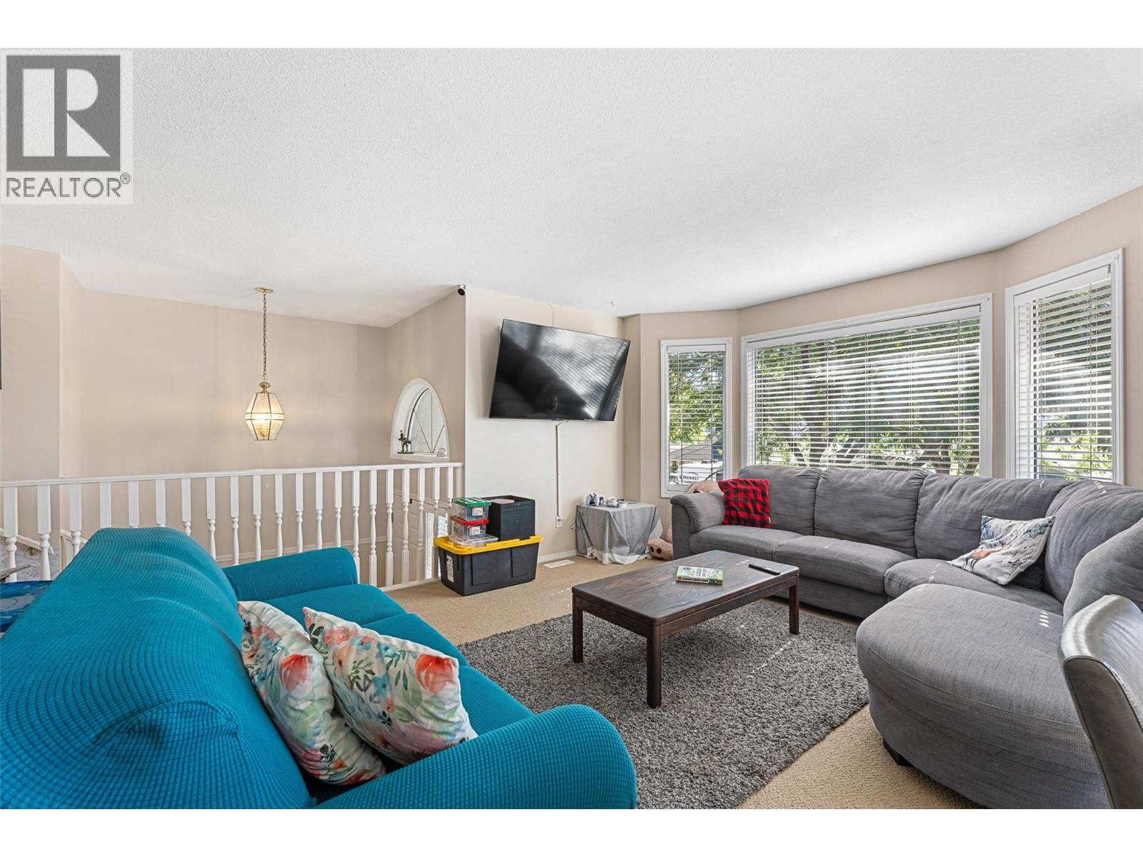 580 Spruceview Place N, Kelowna, British Columbia  V1V 1S7 - Photo 4 - 10376330