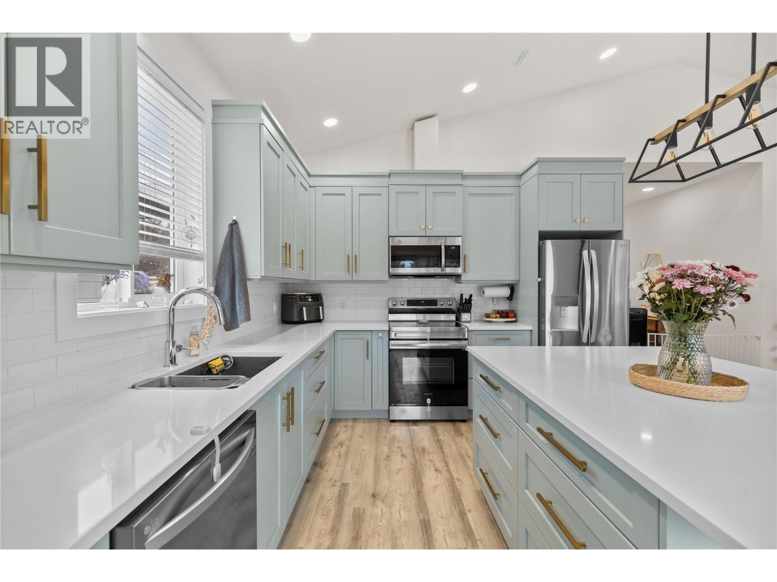 518 Oriole Way, Barriere, British Columbia  V0E 1E0 - Photo 10 - 10375540