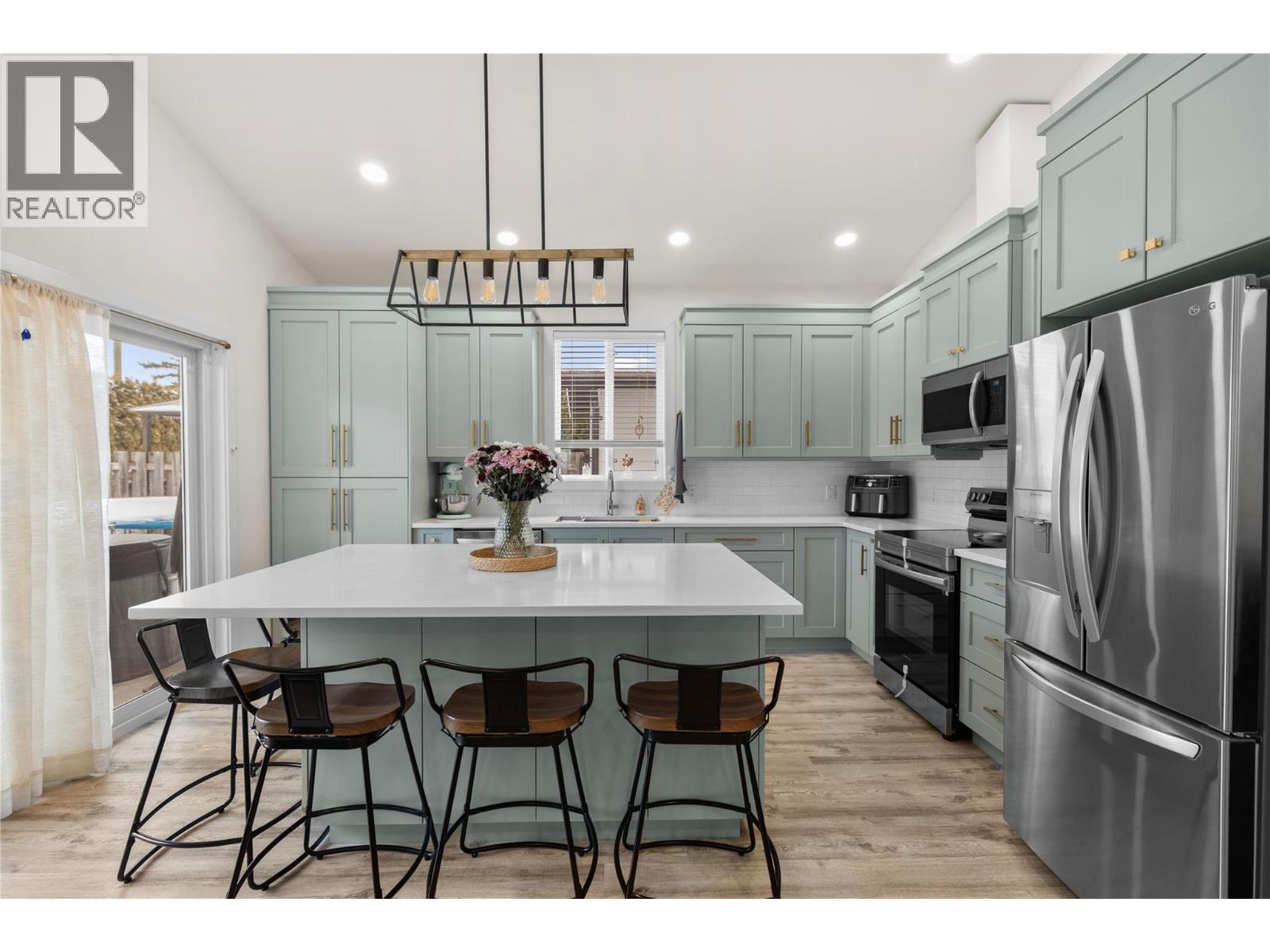 518 Oriole Way, Barriere, British Columbia  V0E 1E0 - Photo 11 - 10375540