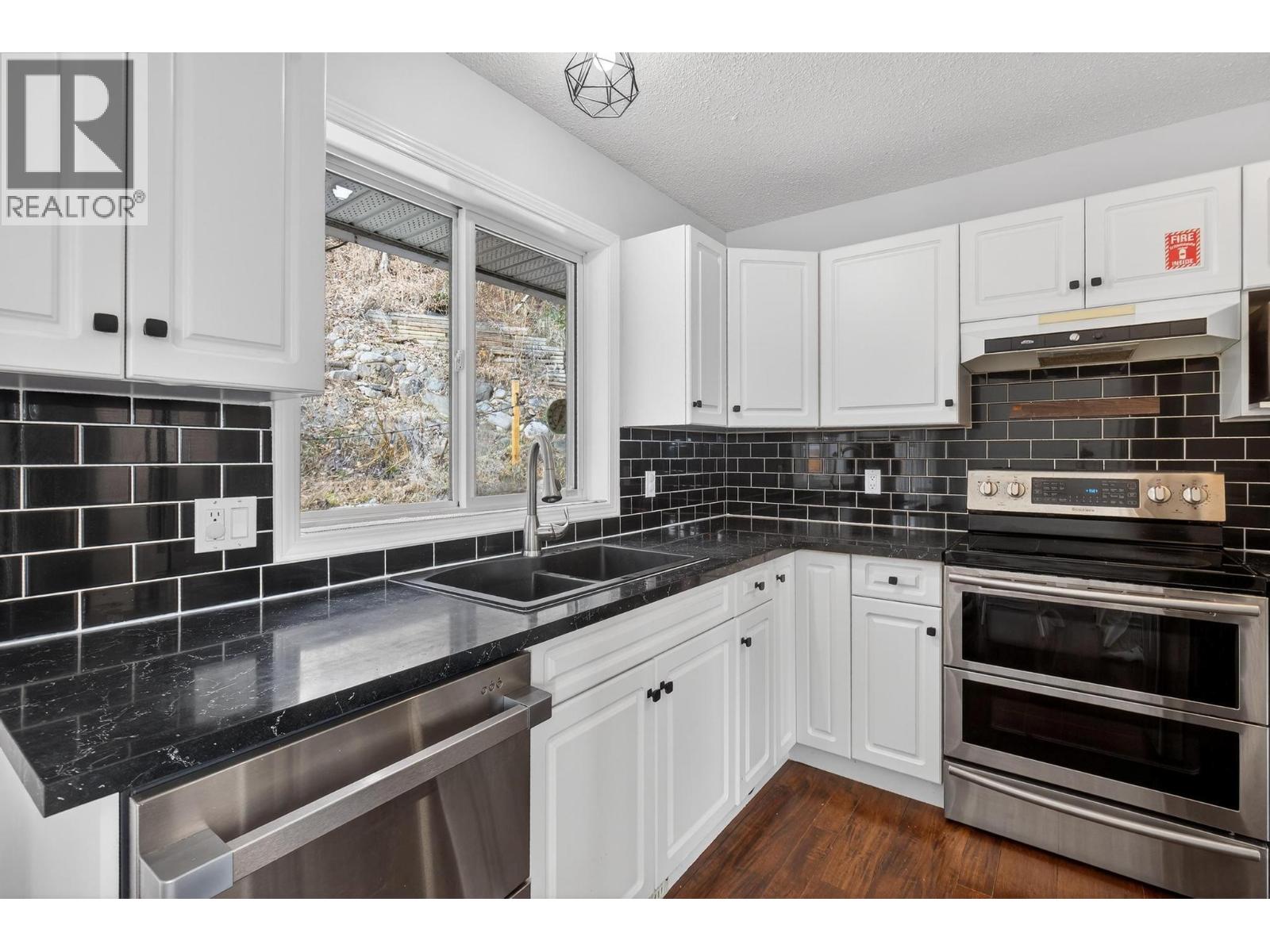 3220 Mciver Road, West Kelowna, British Columbia  V4T 1G1 - Photo 12 - 10376211