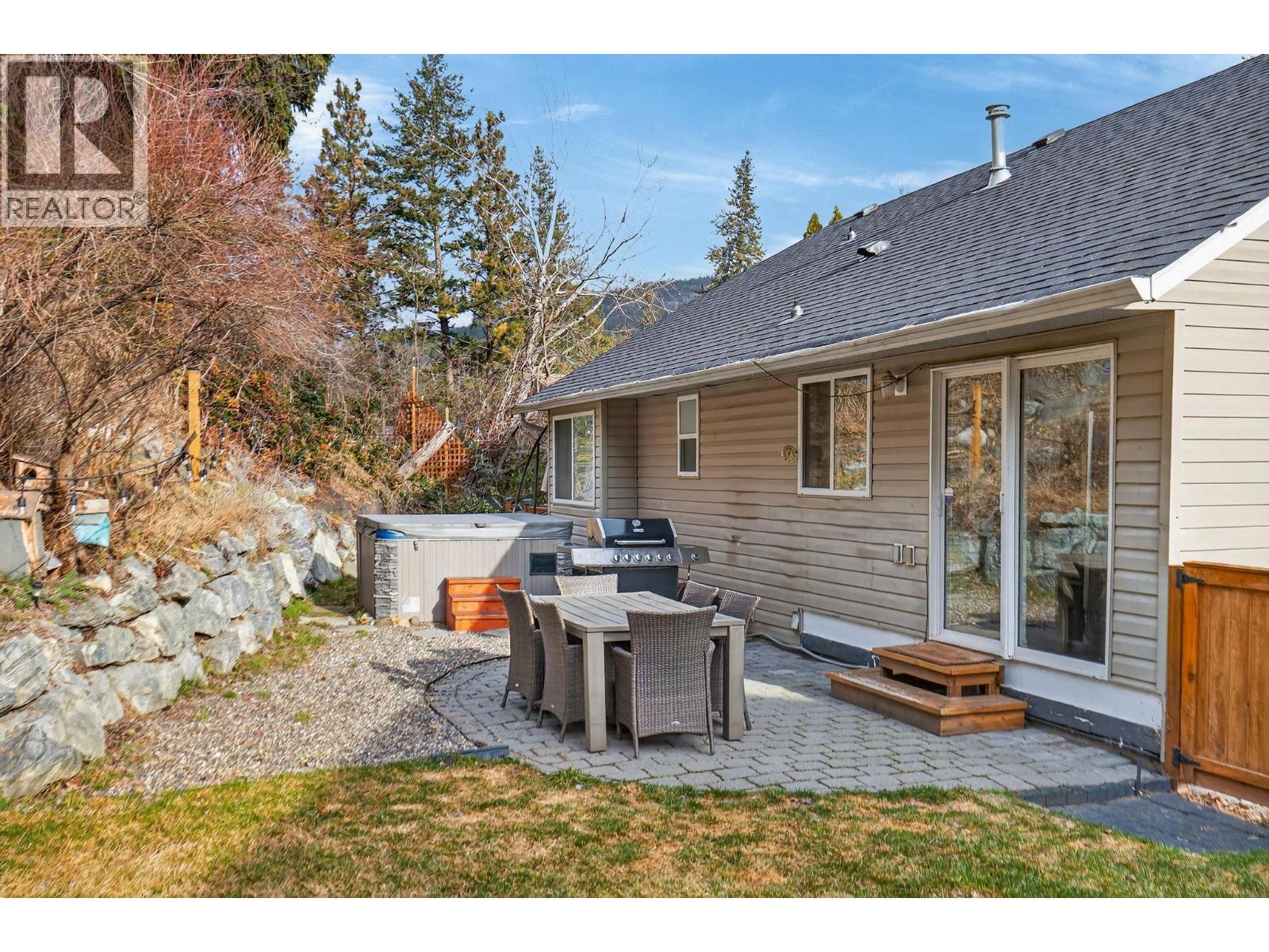3220 Mciver Road, West Kelowna, British Columbia  V4T 1G1 - Photo 7 - 10376211
