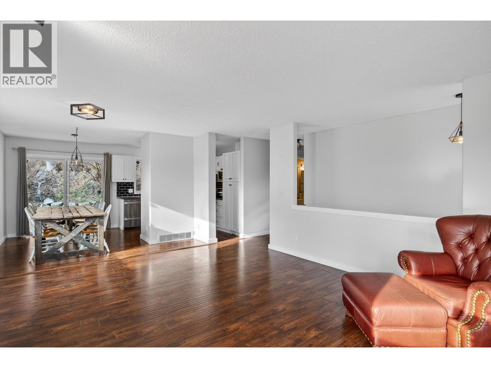 3220 Mciver Road, West Kelowna, British Columbia  V4T 1G1 - Photo 9 - 10376211