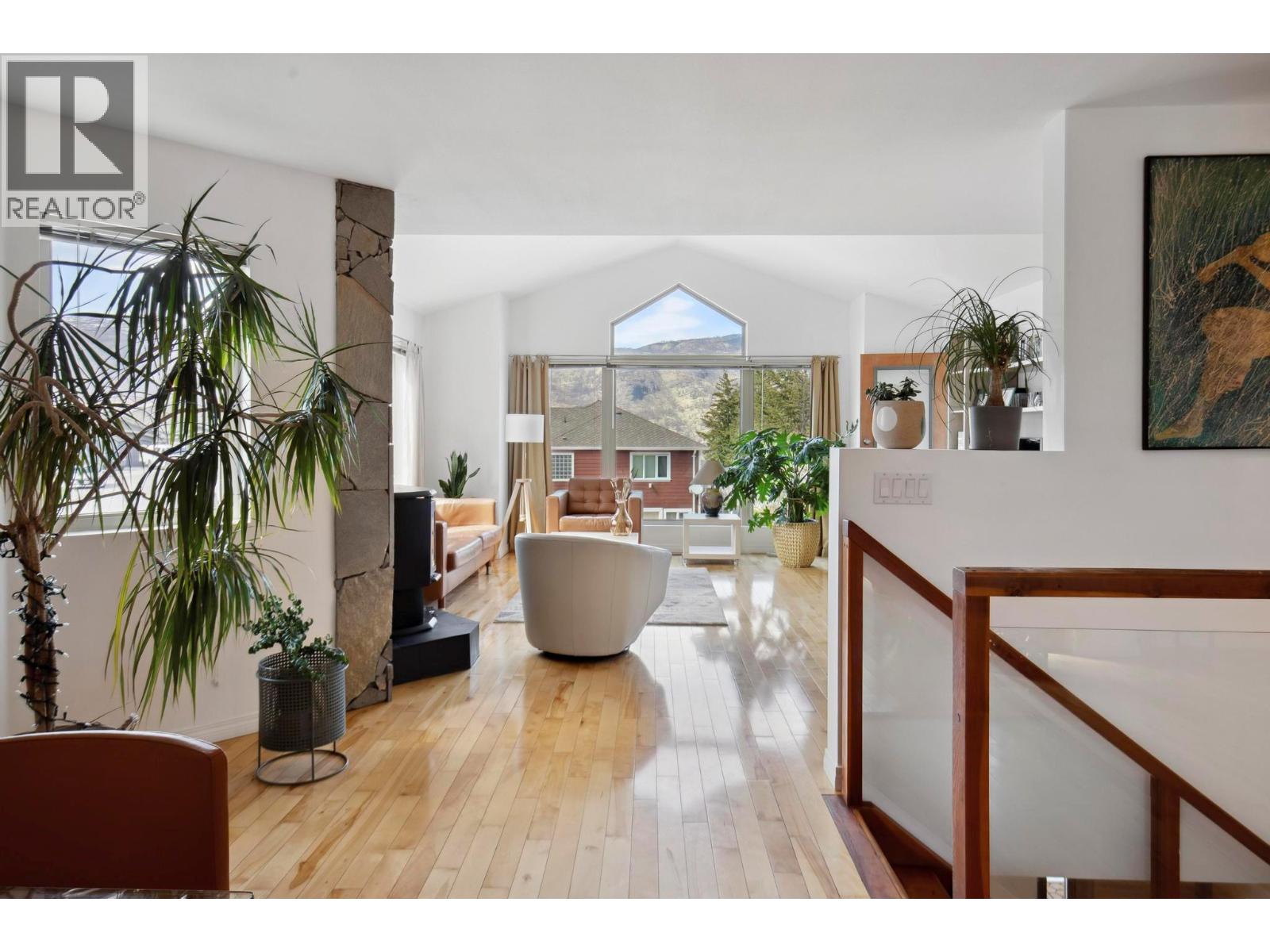 183 Magic Drive, Kelowna, British Columbia  V1V 1N2 - Photo 11 - 10376472