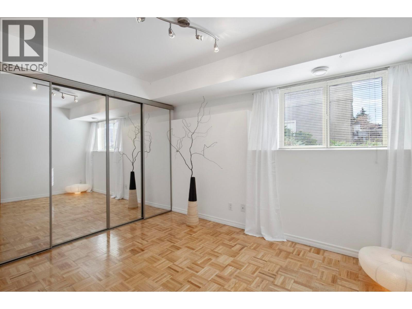 183 Magic Drive, Kelowna, British Columbia  V1V 1N2 - Photo 35 - 10376472