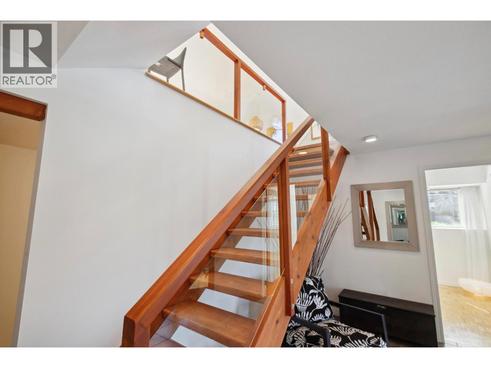 183 Magic Drive, Kelowna, British Columbia  V1V 1N2 - Photo 7 - 10376472