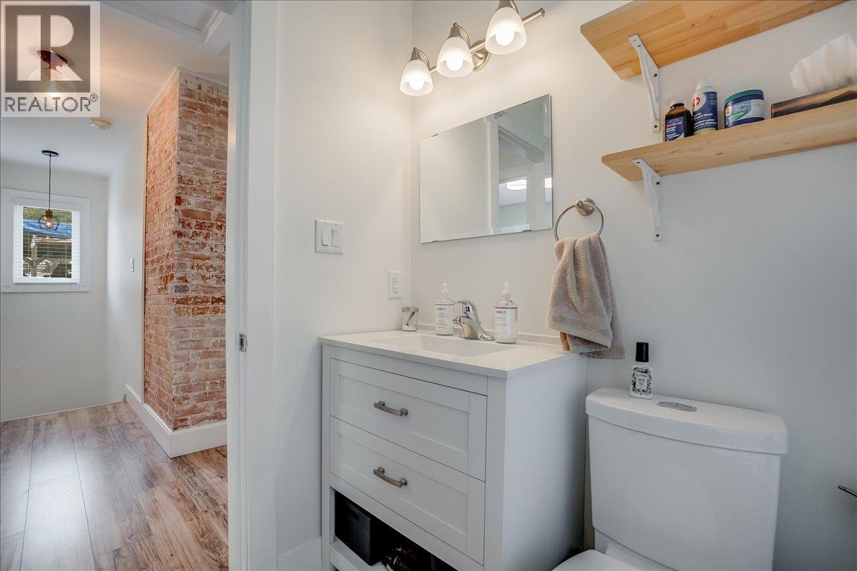 1667 Cedar Avenue, Trail, British Columbia  V1R 4C9 - Photo 28 - 10376355