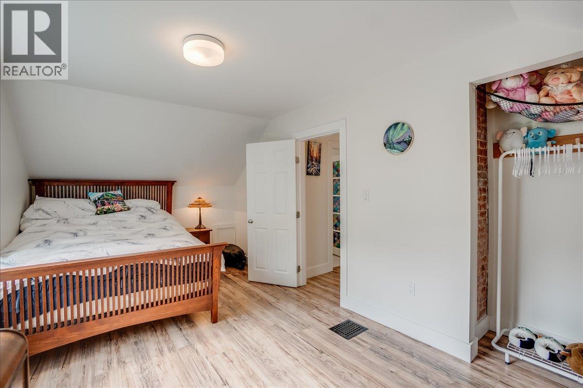 1667 Cedar Avenue, Trail, British Columbia  V1R 4C9 - Photo 31 - 10376355