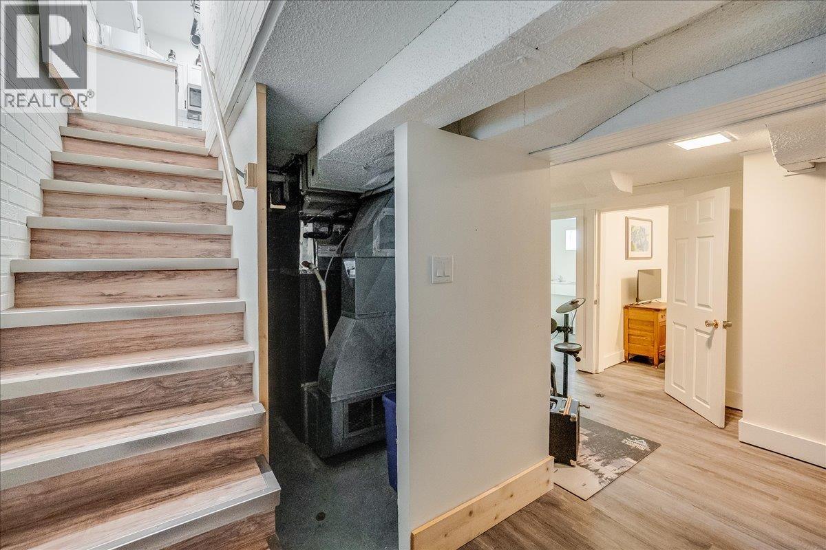 1667 Cedar Avenue, Trail, British Columbia  V1R 4C9 - Photo 36 - 10376355