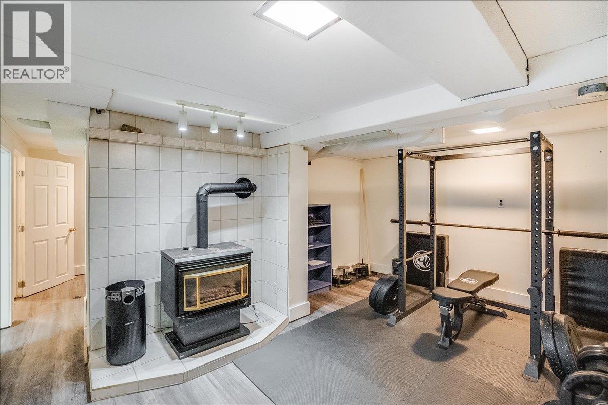 1667 Cedar Avenue, Trail, British Columbia  V1R 4C9 - Photo 41 - 10376355