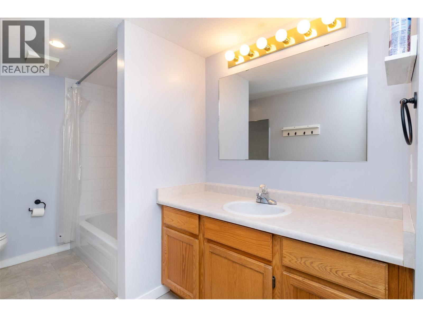 251 6 Street Se Unit# 109, Salmon Arm, British Columbia  V1E 1J9 - Photo 22 - 10376249